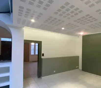 artisan peintre à Vallières-les-Grandes - image 4